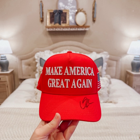 C a i t l y n • L e v e r k u h n - Picture 15 of 16